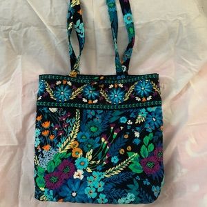 VERS BRADLEY TOTE- PERFECT CONDITION